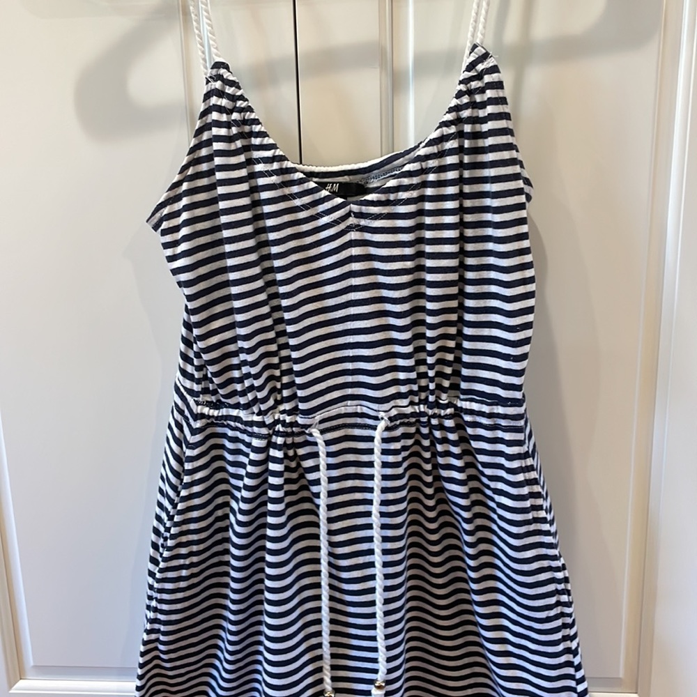 H&M Dress - Picture 2 of 6